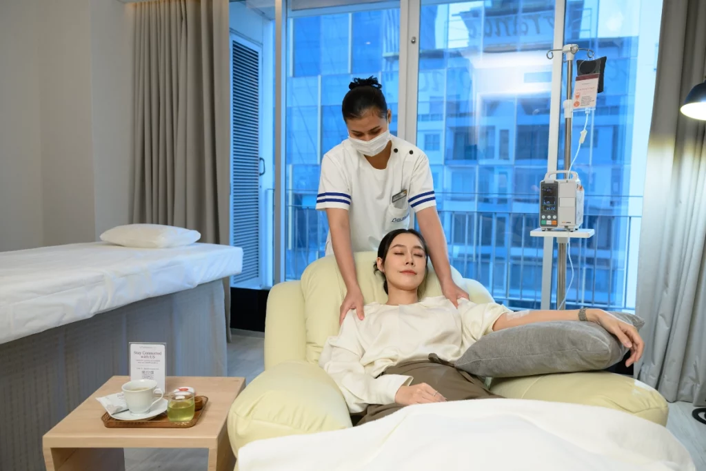 WellnessME-Clinic-IV-Therapy-shoulder-spa